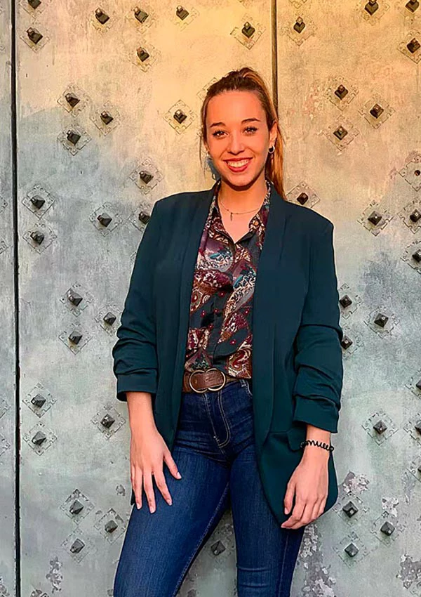 EMAC-Sales-Representative-Janet-600x850-1 This is a picture of a French sales representative.